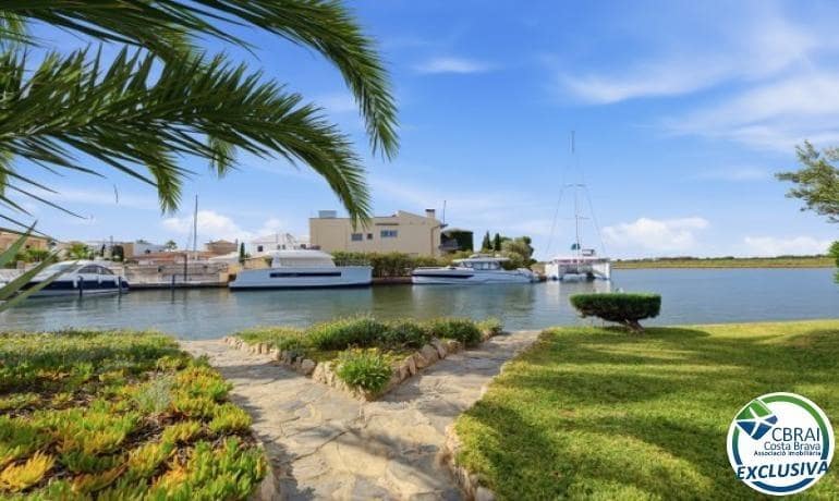 6 bedroom Villa for sale in Santa Margarida - € 1,800,000 (Ref: 9936343)