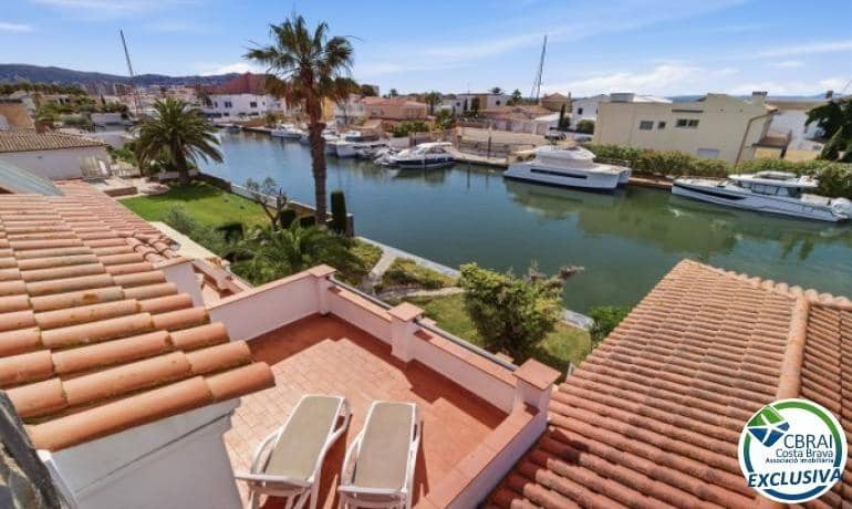 6 bedroom Villa for sale in Santa Margarida - € 1,800,000 (Ref: 9936343)