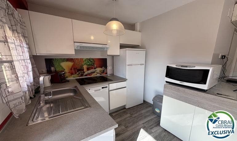 1 bedroom Apartment for sale in Empuriabrava with pool - € 155,000 (Ref: 9942455)