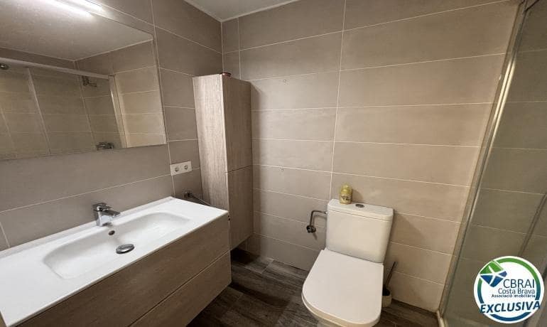 1 bedroom Apartment for sale in Empuriabrava with pool - € 155,000 (Ref: 9942455)