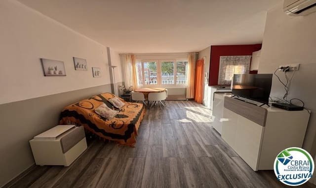 1 slaapkamer Appartement te koop in Empuriabrava, Castelló d'Empúries met zwembad - € 155.000 (Ref: 9942455)