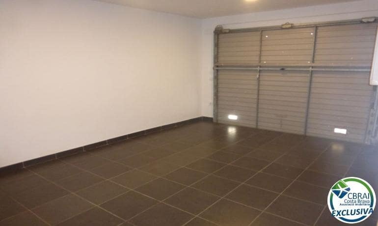 4 makuuhuone Huvila myytävänä paikassa Empuriabrava mukana 
autotalli - 295 000 € (Ref: 9945651)