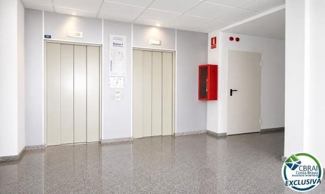 Studio à vendre à Empuriabrava, Castelló d'Empúries - 193 000 € (Ref: 9947876)