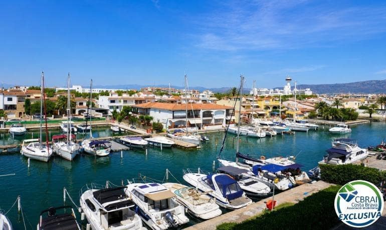 Estudio en Empuriabrava en venta - 193.000 € (Ref: 9947876)