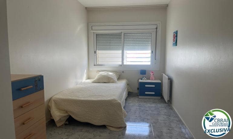 3 slaapkamer Appartement te koop in Roses - € 265.000 (Ref: 9947877)