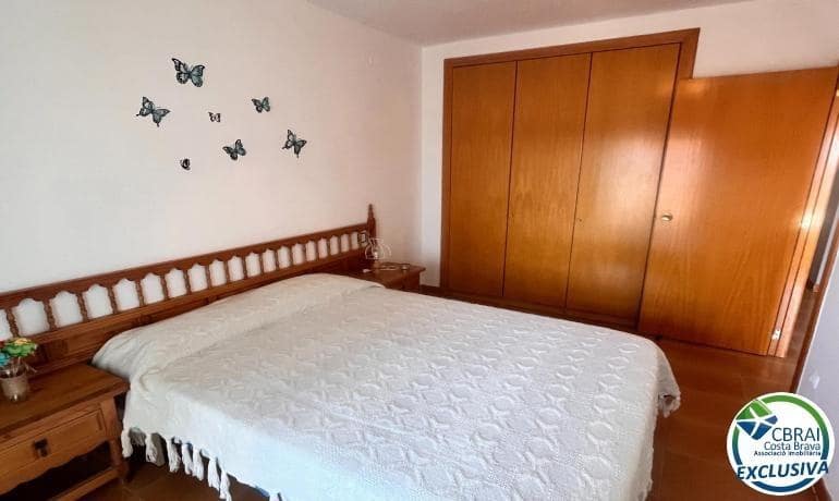 2 sypialnia Apartament na sprzedaż w Empuriabrava z basenem - 210 000 € (Ref: 9955123)
