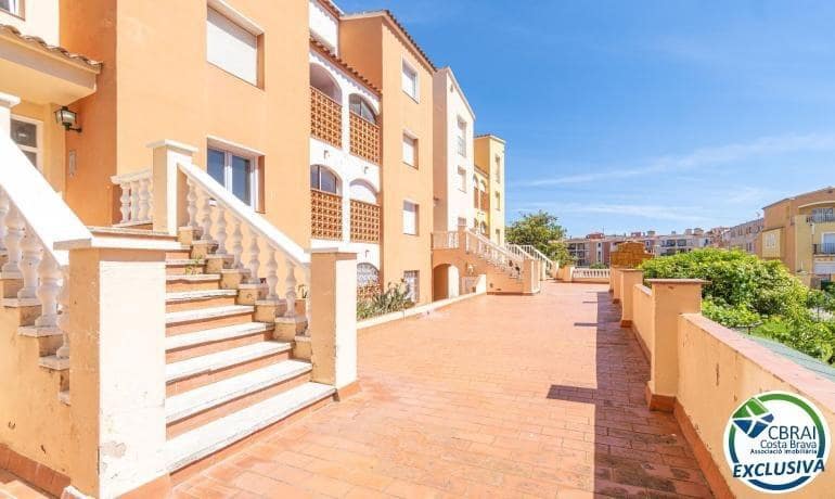 2 sypialnia Apartament na sprzedaż w Empuriabrava z basenem - 210 000 € (Ref: 9955123)