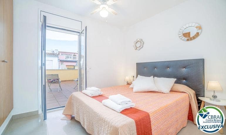 2 makuuhuone Rivitalo myytävänä paikassa Empuriabrava mukana 
autotalli - 195 000 € (Ref: 9965238)