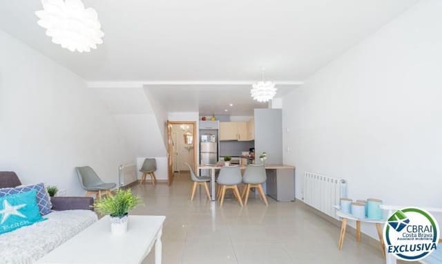 2 makuuhuone Rivitalo myytävänä paikassa Empuriabrava, Castelló d'Empúries mukana 
autotalli - 195 000 € (Ref: 9965238)