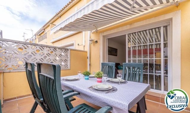 2 makuuhuone Rivitalo myytävänä paikassa Empuriabrava, Castelló d'Empúries mukana 
autotalli - 195 000 € (Ref: 9965238)