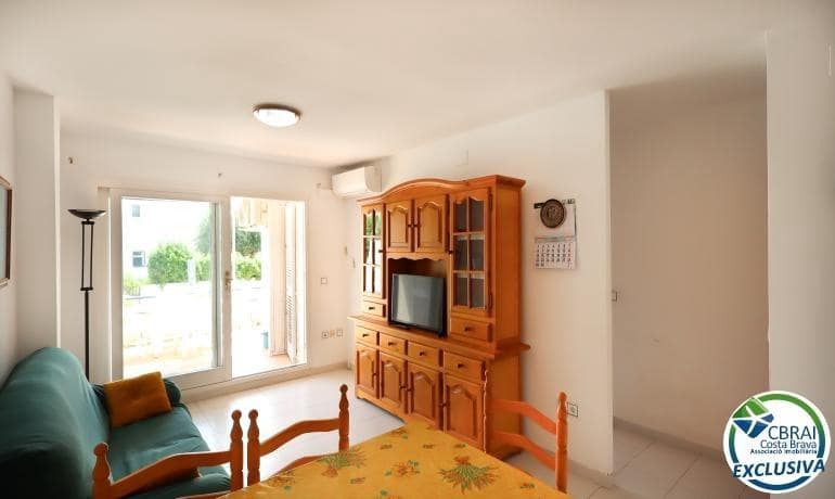 2 bedroom Apartment for sale in Llanca with garage - € 198,000 (Ref: 9966607)