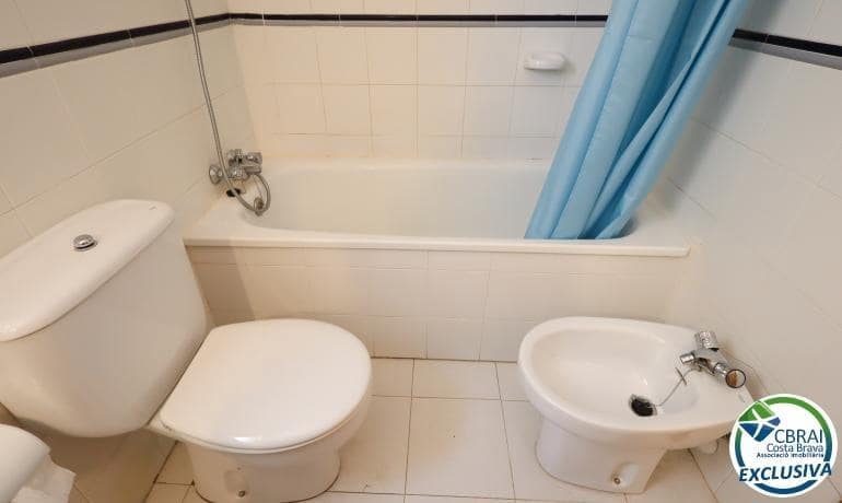 2 bedroom Apartment for sale in Llanca with garage - € 198,000 (Ref: 9966607)