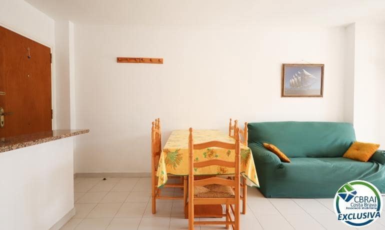 2 bedroom Apartment for sale in Llanca with garage - € 198,000 (Ref: 9966607)