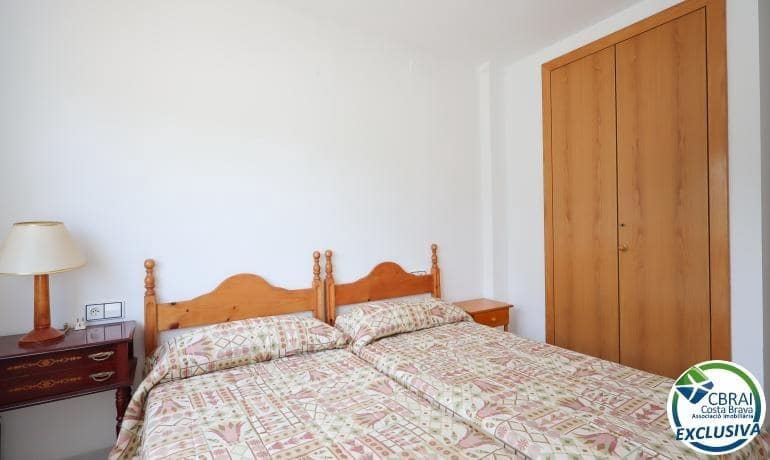2 bedroom Apartment for sale in Llanca with garage - € 198,000 (Ref: 9966607)