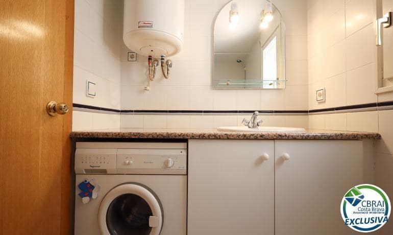 2 bedroom Apartment for sale in Llanca with garage - € 198,000 (Ref: 9966607)