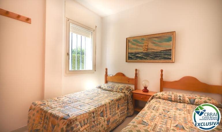 2 bedroom Apartment for sale in Llanca with garage - € 198,000 (Ref: 9966607)
