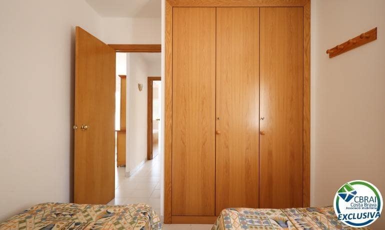 2 bedroom Apartment for sale in Llanca with garage - € 198,000 (Ref: 9966607)