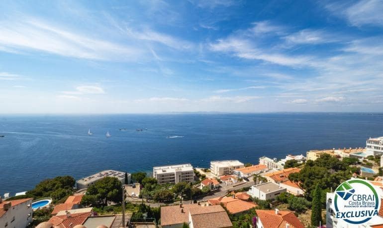 5 bedroom Villa for sale in Roses with garage - € 970,000 (Ref: 9973275)