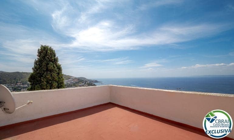 5 bedroom Villa for sale in Roses with garage - € 970,000 (Ref: 9973275)