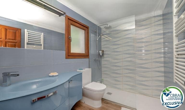 5 bedroom Villa for sale in Roses with garage - € 970,000 (Ref: 9973275)