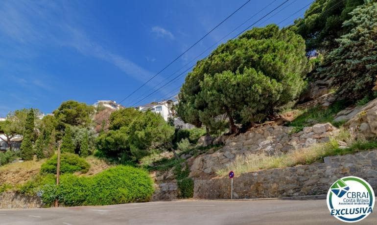 5 bedroom Villa for sale in Roses with garage - € 970,000 (Ref: 9973275)