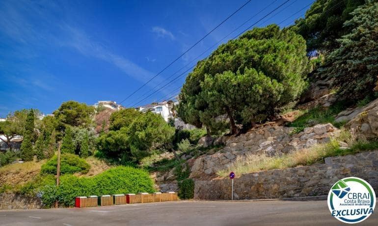 5 bedroom Villa for sale in Roses with garage - € 970,000 (Ref: 9973275)