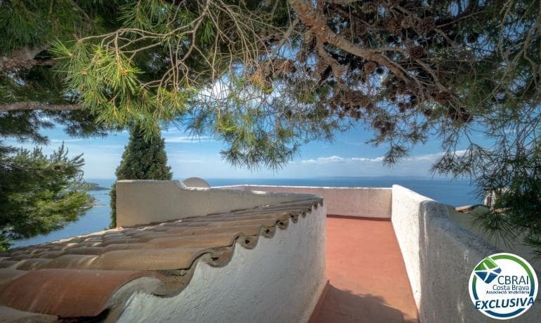 5 bedroom Villa for sale in Roses with garage - € 970,000 (Ref: 9973275)