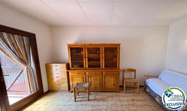 2 soverom Kjedet enebolig til salgs i Roses med garasje - € 178 000 (Ref: 9975365)