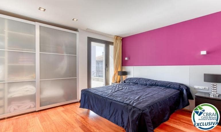 7 chambre Villa/Maison à vendre à Llanca avec garage - 990 000 € (Ref: 9977279)