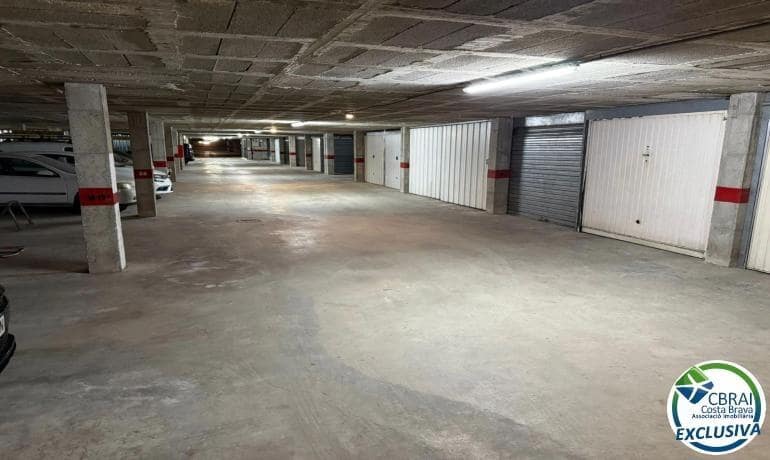Garasje til salgs i Empuriabrava - € 24 000 (Ref: 9979783)