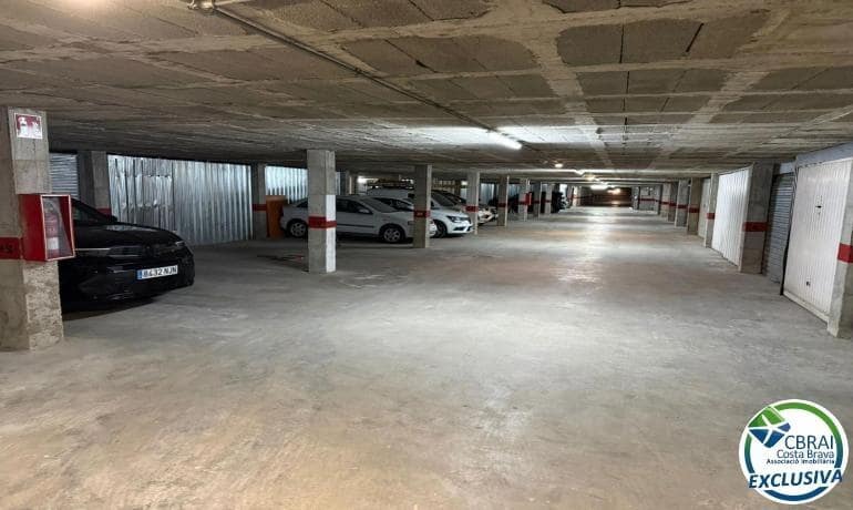 Garasje til salgs i Empuriabrava - € 24 000 (Ref: 9979783)