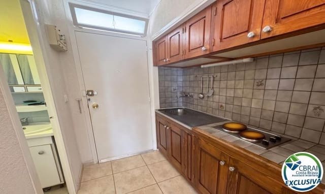 Studio for sale in Santa Margarida, Roses - € 105,000 (Ref: 9979784)