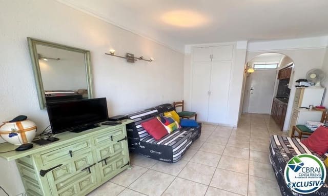 Studio for sale in Santa Margarida, Roses - € 105,000 (Ref: 9979784)