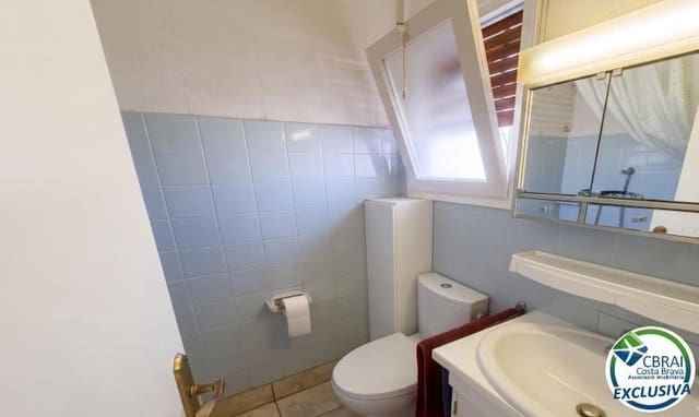 Studio for sale in Santa Margarida, Roses - € 105,000 (Ref: 9979784)
