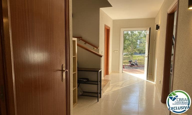4 chambre Maison de Ville à vendre à Roses avec garage - 390 000 € (Ref: 9982943)