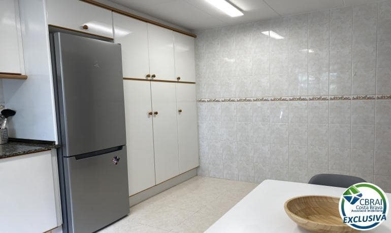 4 chambre Maison de Ville à vendre à Roses avec garage - 390 000 € (Ref: 9982943)