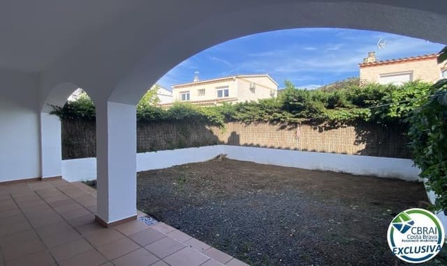 4 sovrum Hus till salu i Roses med garage - 390 000 € (Ref: 9982943)