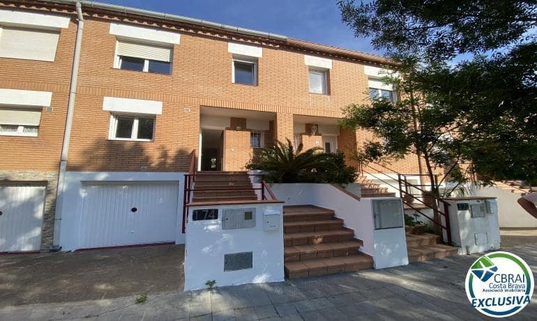 4 chambre Maison de Ville à vendre à Roses avec garage - 390 000 € (Ref: 9982943)
