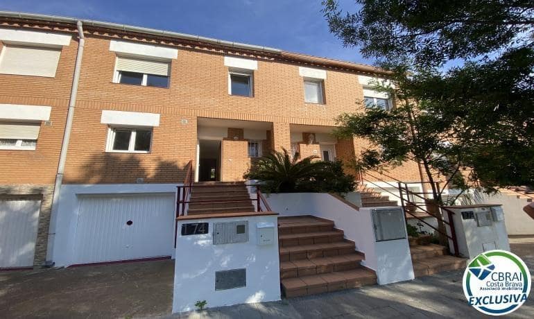 4 chambre Maison de Ville à vendre à Roses avec garage - 390 000 € (Ref: 9982943)