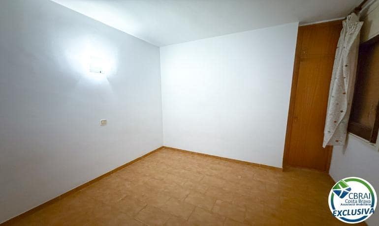 3 makuuhuone Huoneisto myytävänä paikassa Roses - 209 000 € (Ref: 9986833)