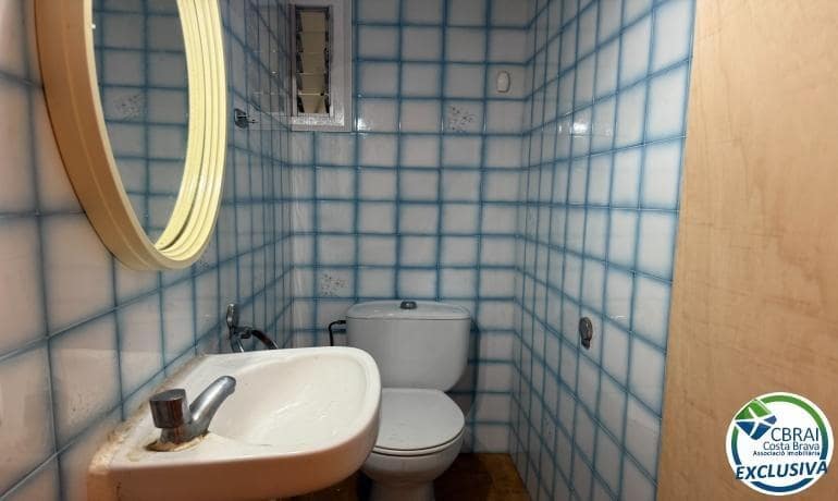 3 makuuhuone Huoneisto myytävänä paikassa Roses - 209 000 € (Ref: 9986833)