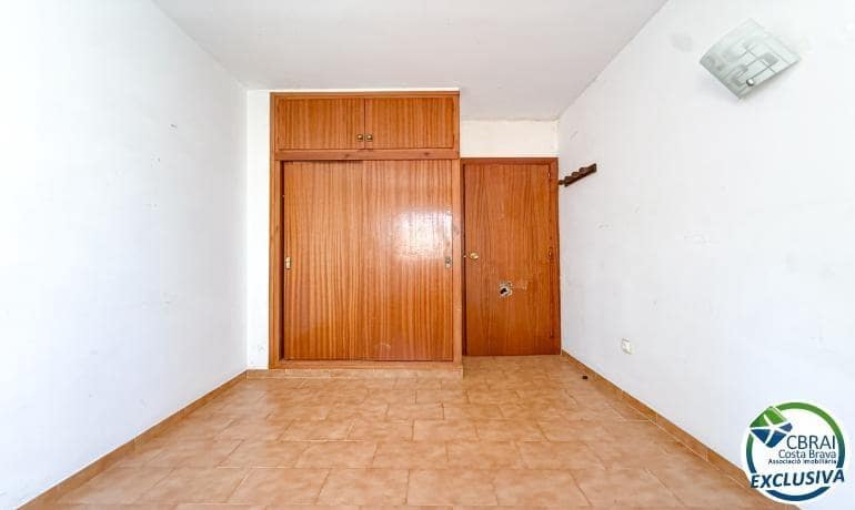 3 makuuhuone Huoneisto myytävänä paikassa Roses - 209 000 € (Ref: 9986833)