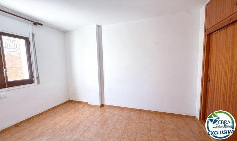 3 makuuhuone Huoneisto myytävänä paikassa Roses - 209 000 € (Ref: 9986833)