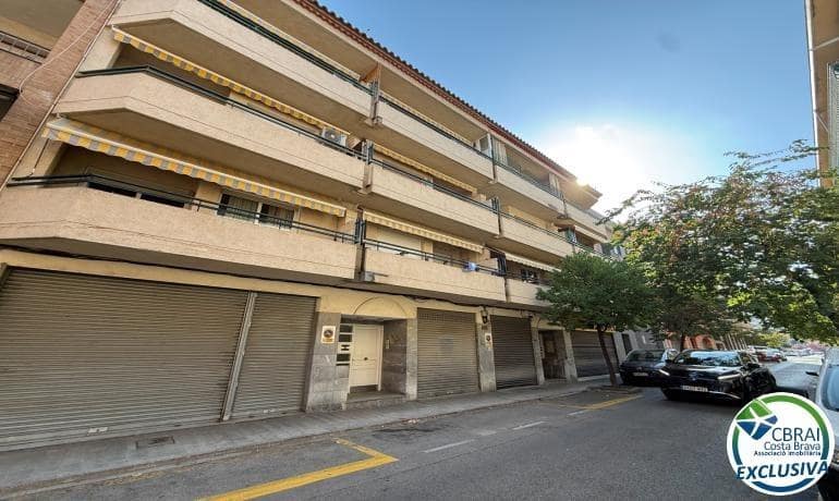 3 makuuhuone Huoneisto myytävänä paikassa Roses - 209 000 € (Ref: 9986833)