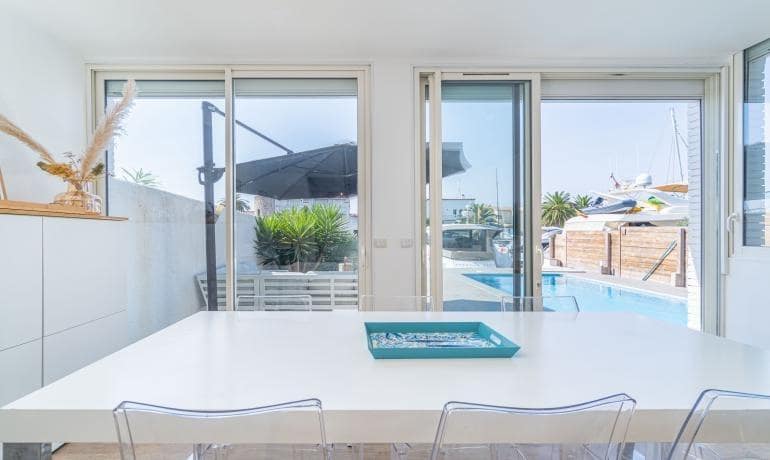 3 bedroom Villa for sale in Santa Margarida with pool garage - € 670,000 (Ref: 9986835)