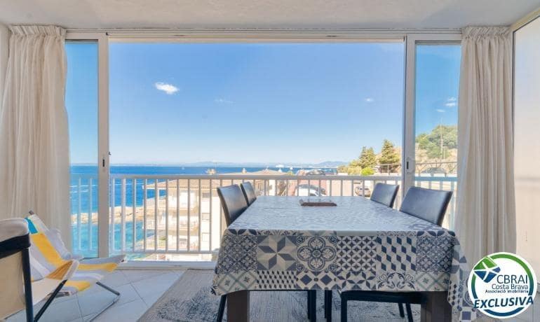 Apartamento de 2 habitaciones en Roses en venta con piscina garaje - 270.000 € (Ref: 9990690)
