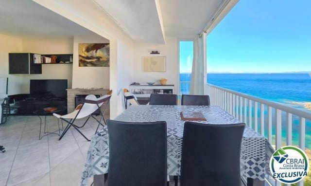 Apartamento de 2 habitaciones en Roses en venta con piscina garaje - 270.000 € (Ref: 9990690)