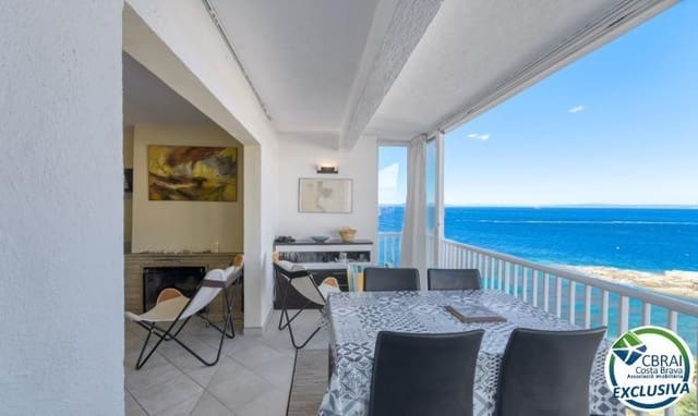 Apartamento de 2 habitaciones en Roses en venta con piscina garaje - 270.000 € (Ref: 9990690)