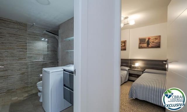 2 soveværelse Lejlighed til salg i Empuriabrava, Castelló d'Empúries med garage - € 160.000 (Ref: 9990691)