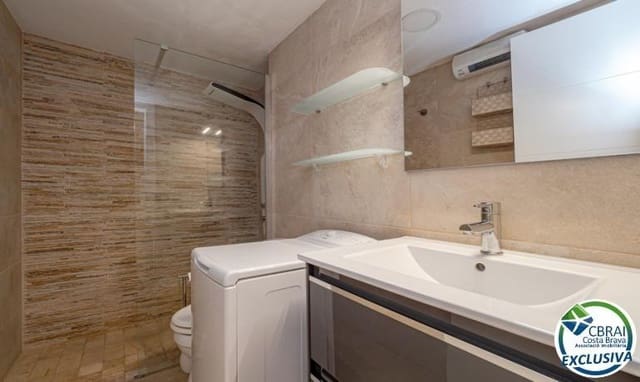 2 soveværelse Lejlighed til salg i Empuriabrava, Castelló d'Empúries med garage - € 160.000 (Ref: 9990691)
